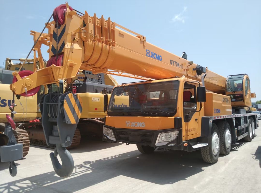 Grúa autocargante XCMG de 70 toneladas usada en venta | Grúa móvil confiable exportada desde China
